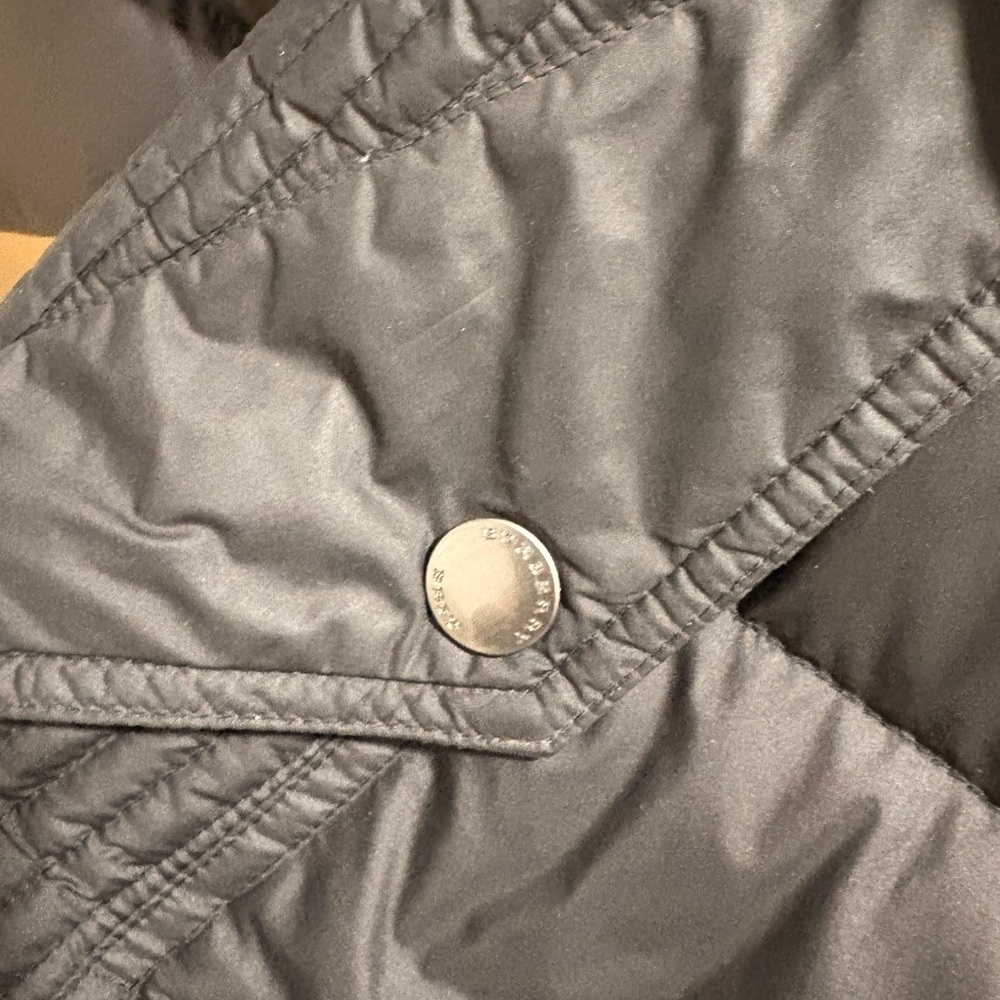 Burberry Women's Puffer Jacket - Black Sz M - Picture 4 of 6